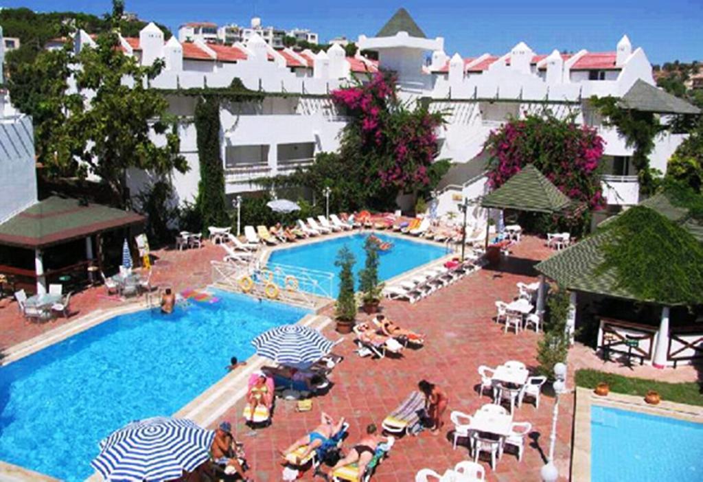 Hotel Golden Gate Kusadası Exteriör bild