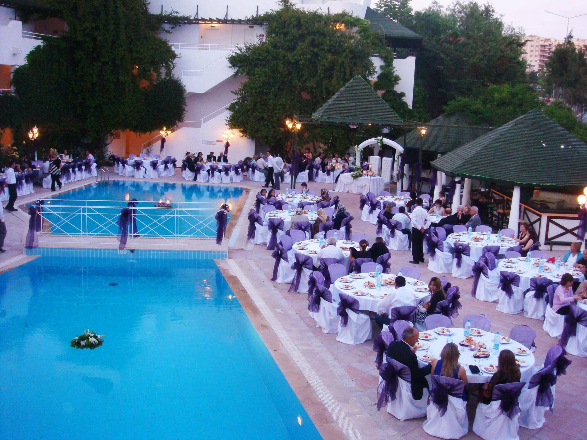 Hotel Golden Gate Kusadası Exteriör bild